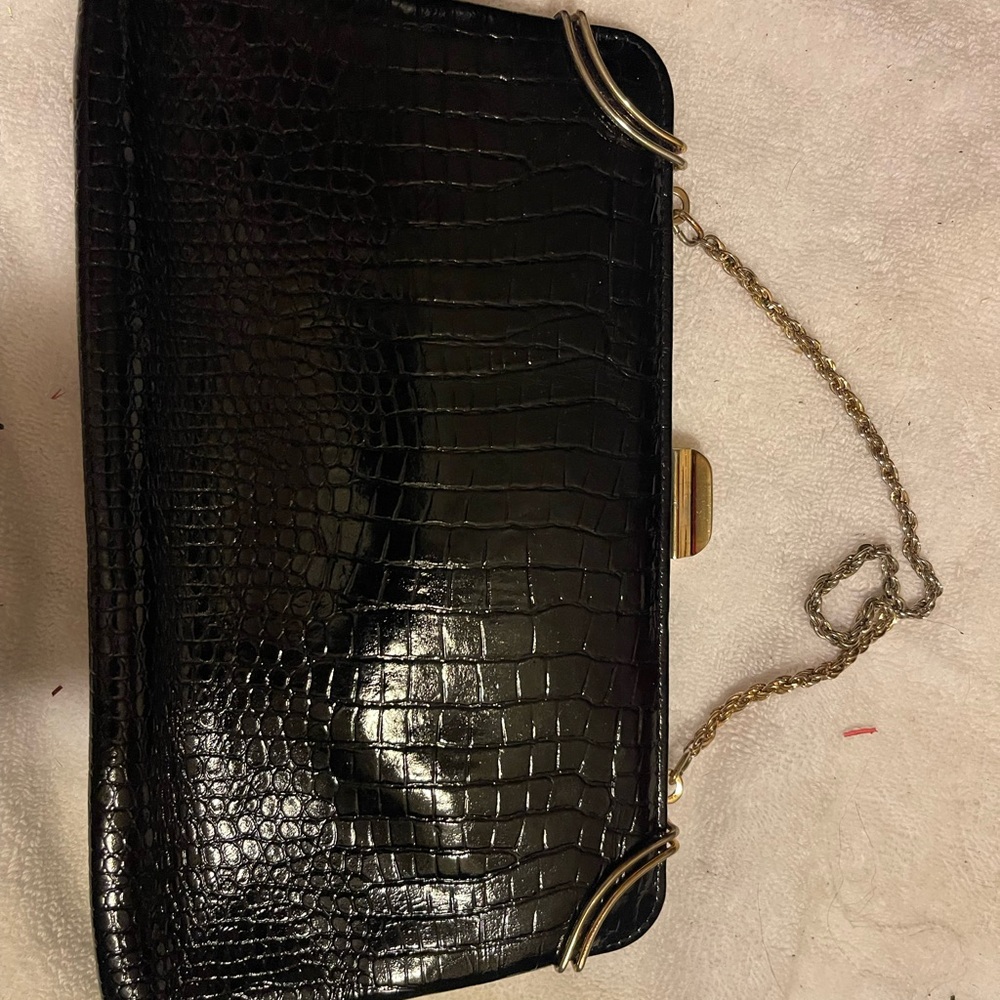 Elegant Black Crocodile-Embossed Clutch